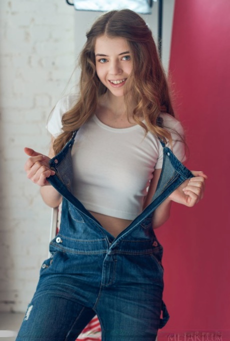european teen naked picture