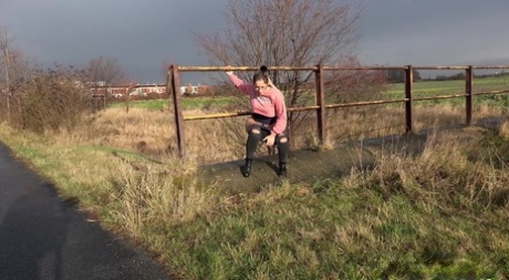 public pissing sexy picture