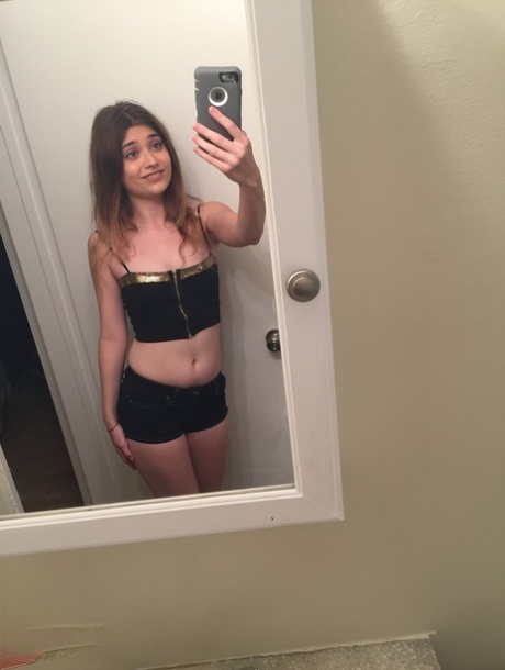 amateur teen selfie hd picture