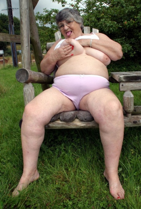 bedstemor trusser kunst xxx Foto