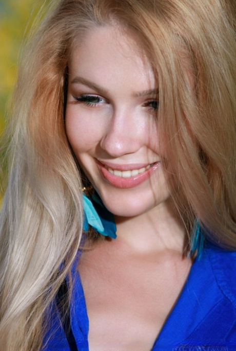 Genevieve Gandi sexy actress images