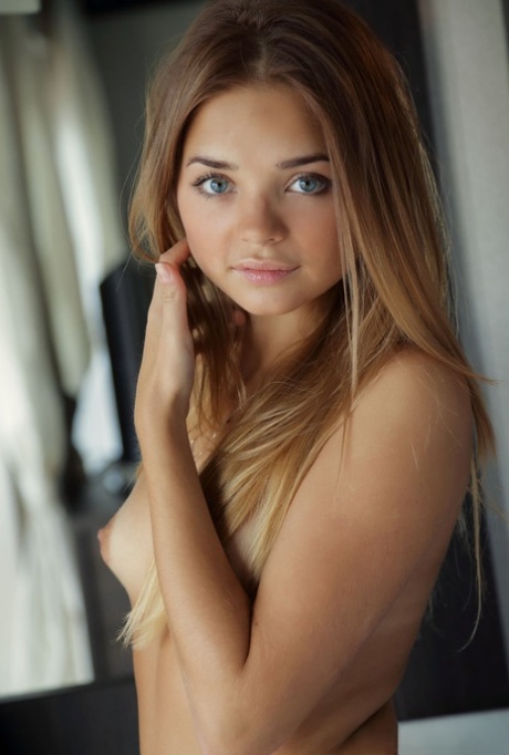 small tits teen perfect pictures