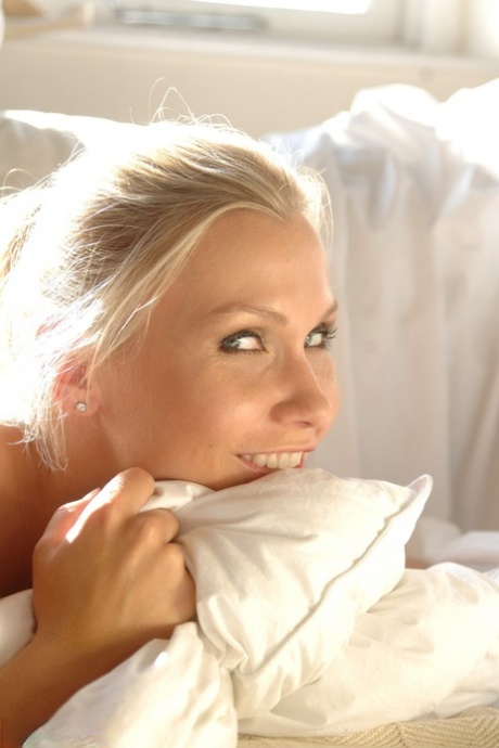Lizzy Merova beautiful model pictures