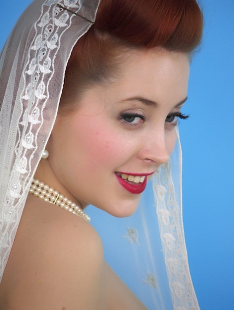 pretty face top photo