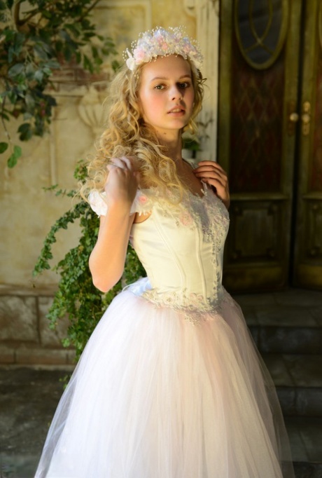bride hot nude image