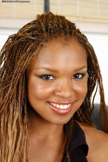 pretty ebony porn photos
