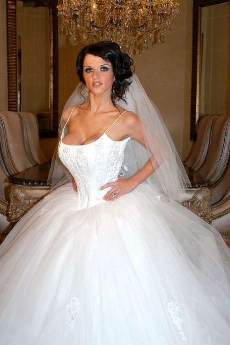 bride exclusive galleries