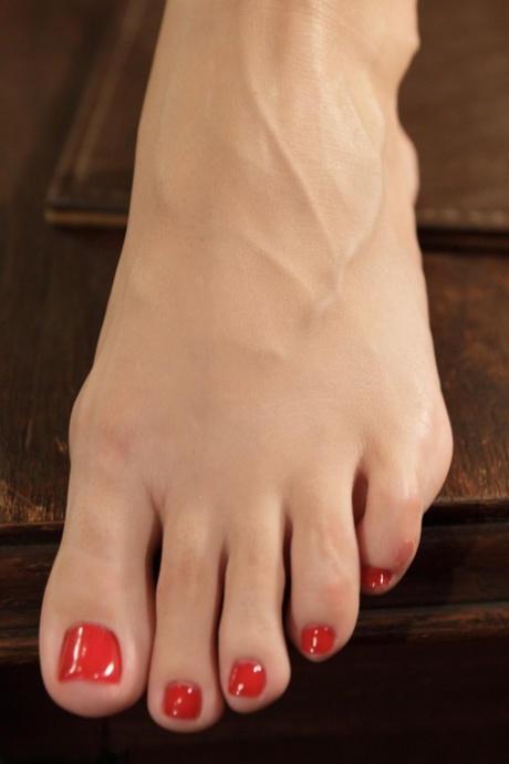 perfect feet exclusive pic