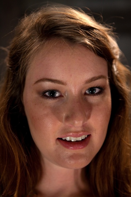 Akira Raine exclusive model pics