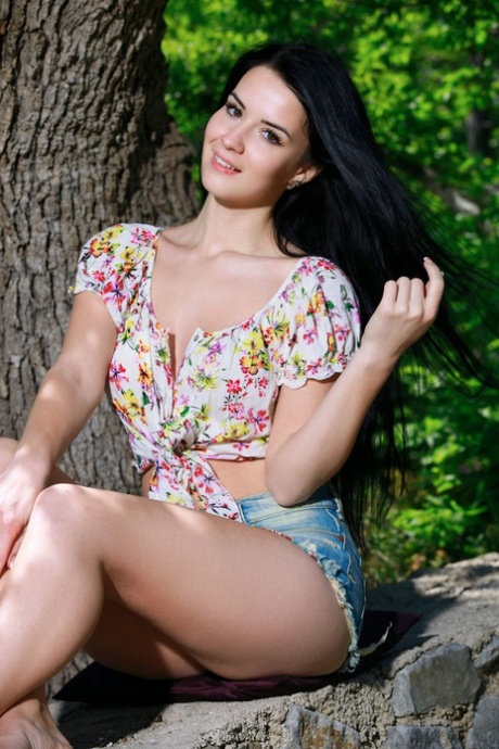 Lola Marron art actress galleries
