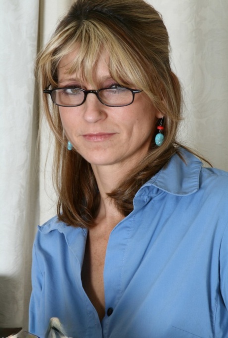 nerdy milf hot porn picture