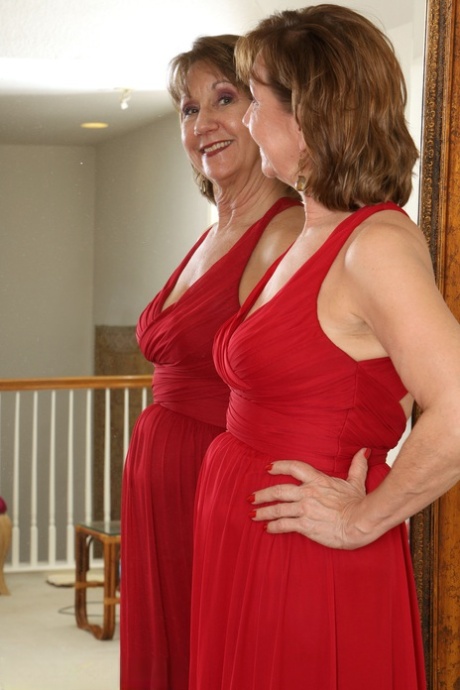 Elle Denay star beautiful gallery