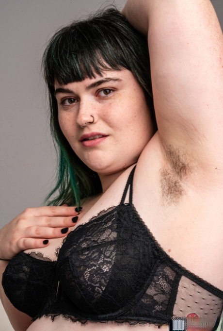 lencería de coño peludo hermosa desnuda imágenes