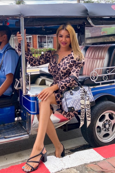 thai milf hot sexy images