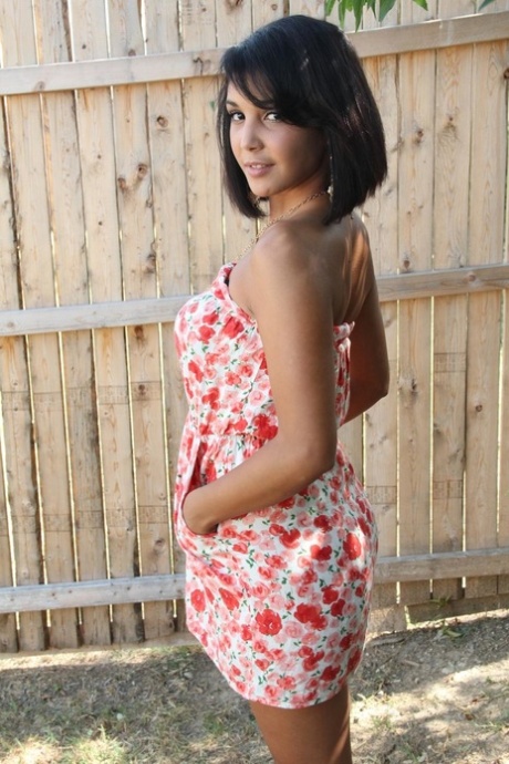 petite latina pornographic pics