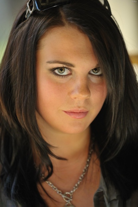 bbw brunette art porn picture