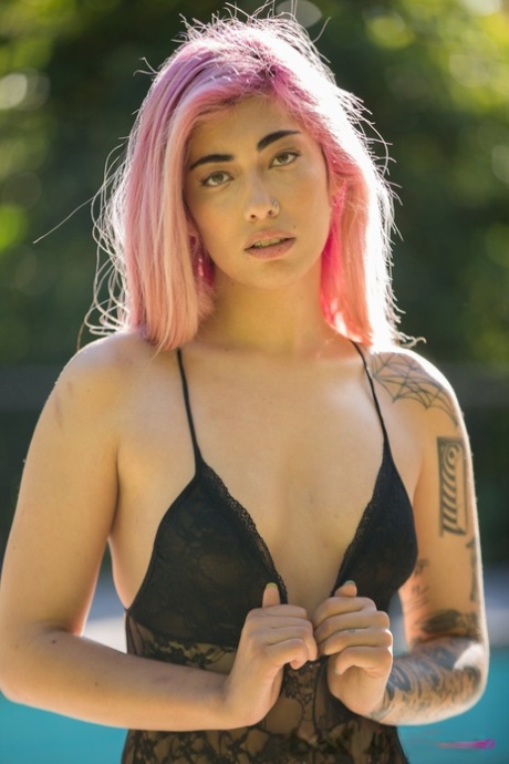 pink hair free naked img