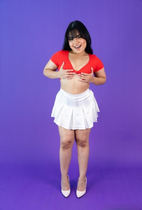 mollige brunette bovenste hd foto