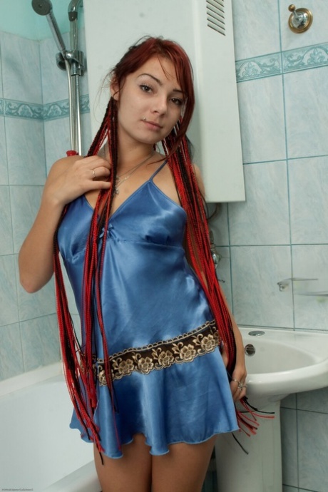 amateur college hot naked photo