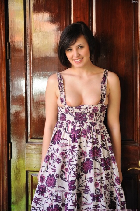 short hair mom art nude img